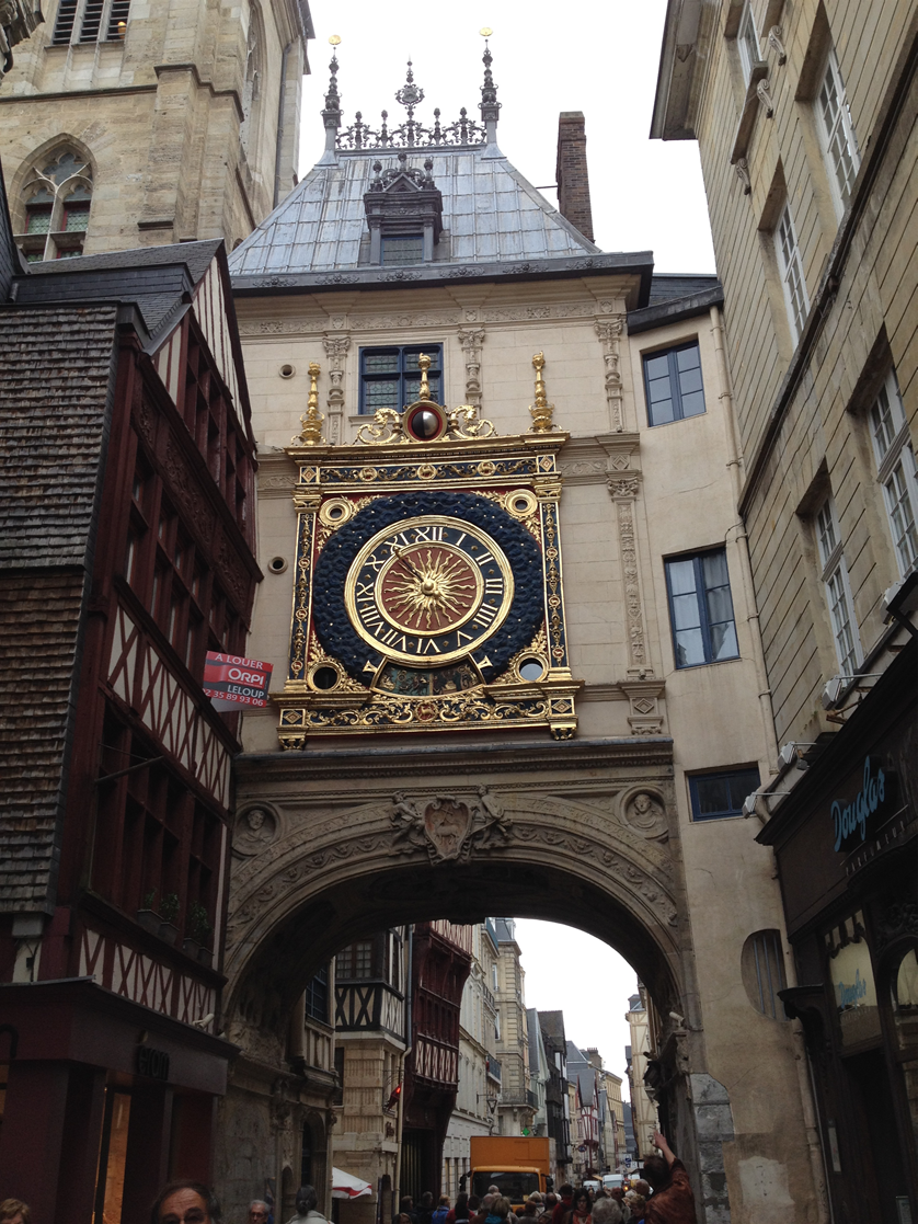 La légende de l&rsquo;Arcade du Gros Horloge par Lou, Marie et Coline CM1.2C