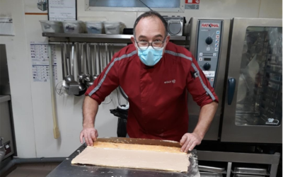 David, notre Chef cuisinier, et les bûches de Noël !!!